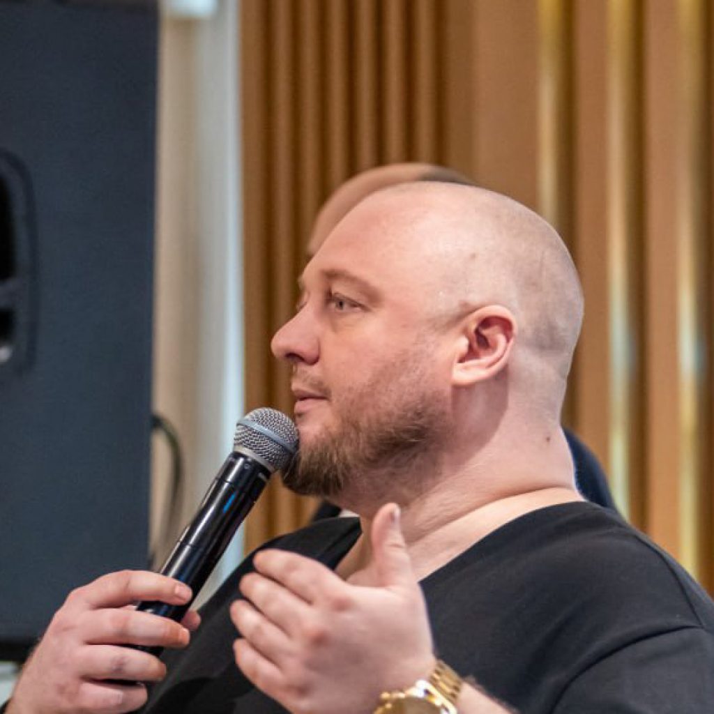 Андрей Пережогин